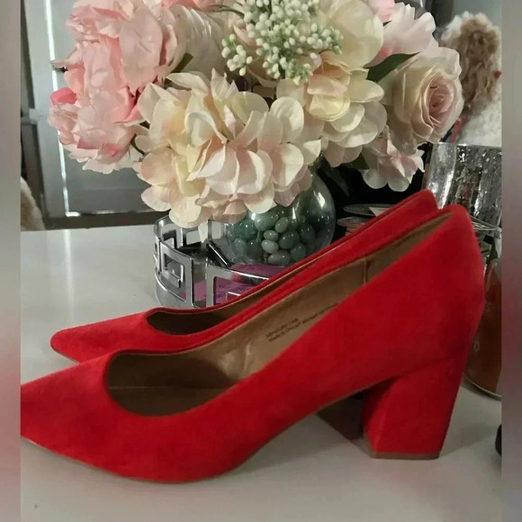 Abound red pointed toe block heel faux suede pumps sz 8 new with small scratch - Picture 4 of 7